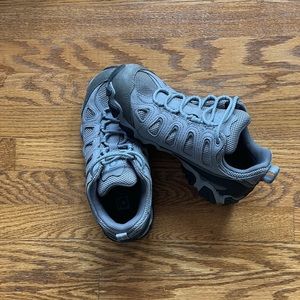 Oboz Sawtooth II Low Hiking Shoes - Women's